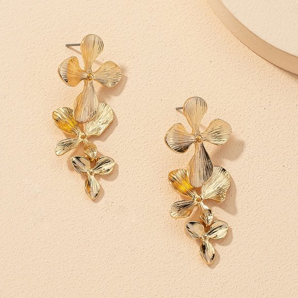 Gold Three Tier Gilded Floral Flower Drop Earrings NEW - Picture 3 of 6